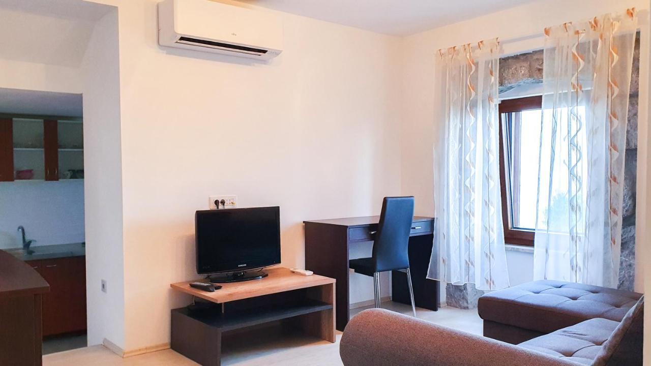 Apartment Bugenvilija 洛夫兰 外观 照片