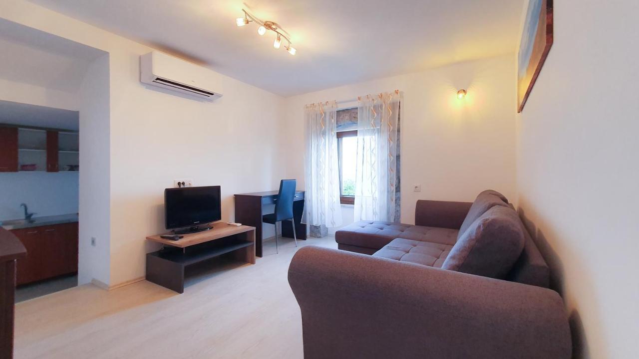 Apartment Bugenvilija 洛夫兰 外观 照片
