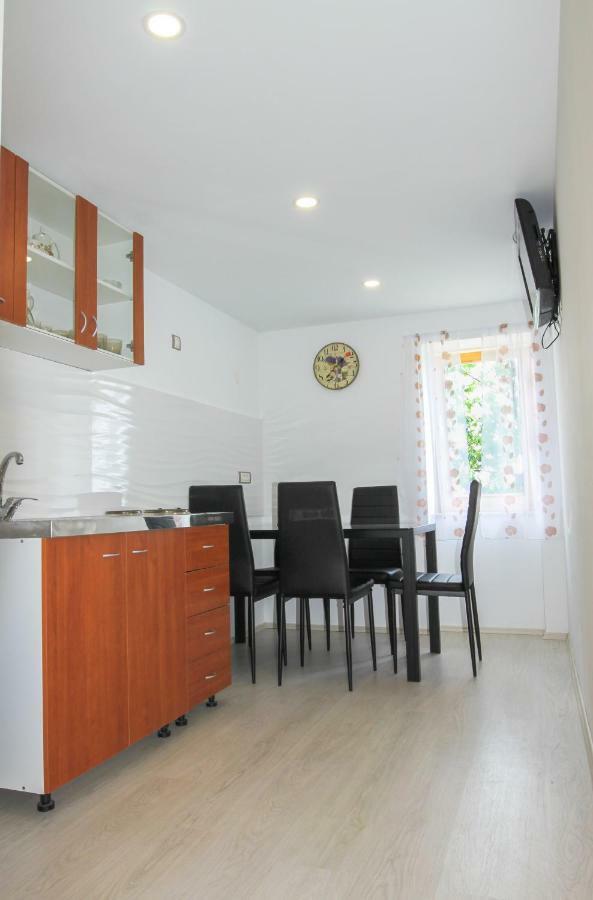 Apartment Bugenvilija 洛夫兰 外观 照片